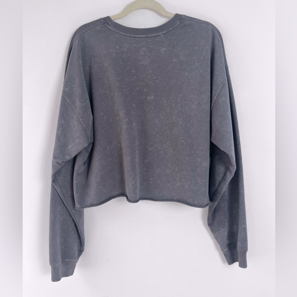 Apple Corps. LTD The Beatles Abbey Road Women's Cropped Gray Sweatshirt Size L - Picture 4 of 7